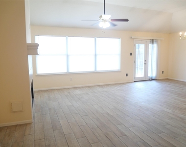 4923 Callery Creek Drive - Photo Thumbnail 18