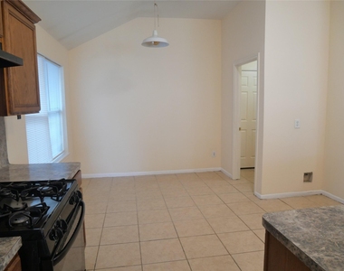 4923 Callery Creek Drive - Photo Thumbnail 27