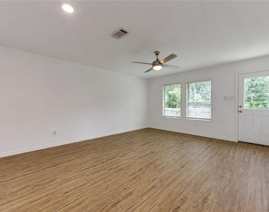 20926 Zuccala Drive - Photo Thumbnail 7