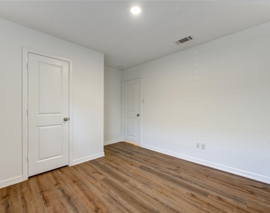 20926 Zuccala Drive - Photo Thumbnail 26