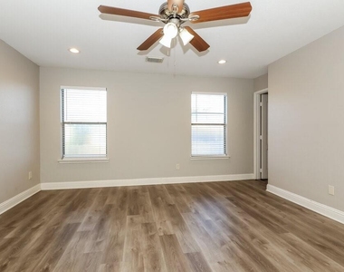 29623 Legends Bluff Drive - Photo Thumbnail 7