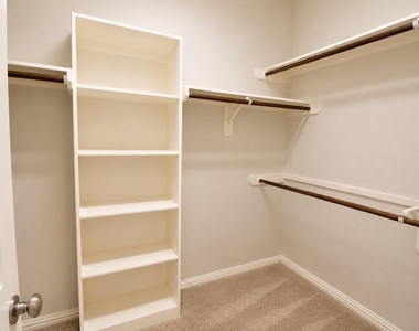 286 Capriccio Lane - Photo Thumbnail 14