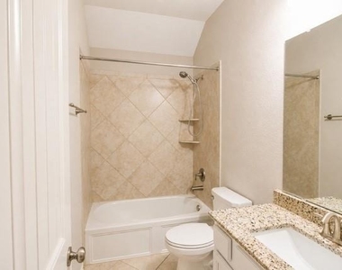 286 Capriccio Lane - Photo Thumbnail 25