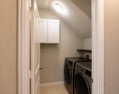 286 Capriccio Lane - Photo Thumbnail 16
