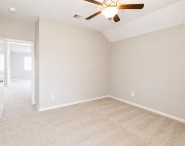 286 Capriccio Lane - Photo Thumbnail 22