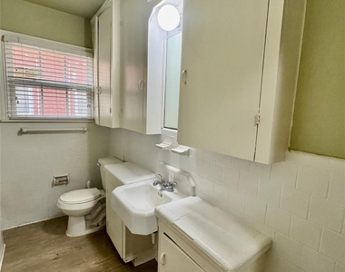 2431 Shakespeare St - Photo Thumbnail 12