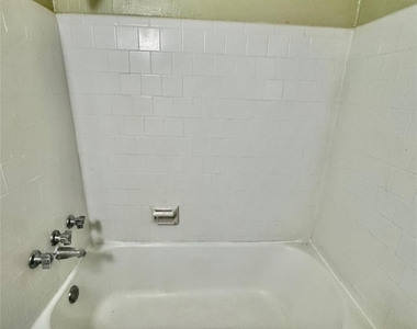2431 Shakespeare St - Photo Thumbnail 14