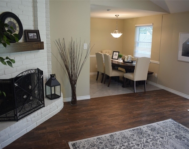 5742 Southminster Drive - Photo Thumbnail 12