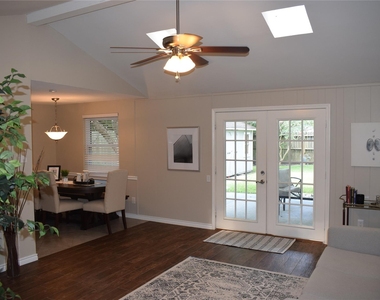 5742 Southminster Drive - Photo Thumbnail 13