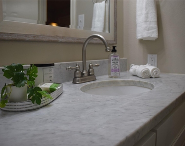 5742 Southminster Drive - Photo Thumbnail 9