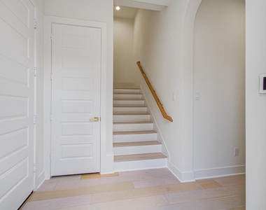 3107 Webster Street - Photo Thumbnail 5