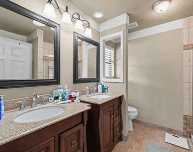 9820 W Shore Drive - Photo Thumbnail 19