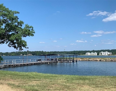 9820 W Shore Drive - Photo Thumbnail 28