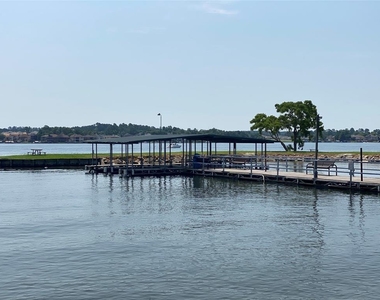 9820 W Shore Drive - Photo Thumbnail 27