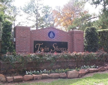 9820 W Shore Drive - Photo Thumbnail 25