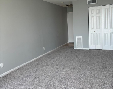 12600 Melville Drive - Photo Thumbnail 17