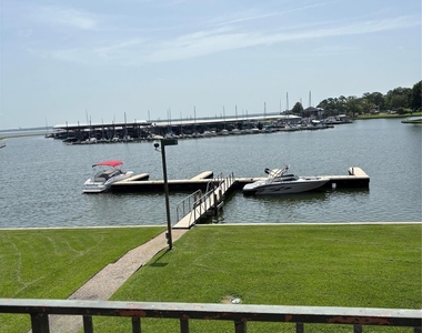 12600 Melville Drive - Photo Thumbnail 20