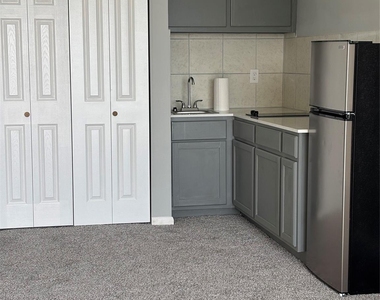 12600 Melville Drive - Photo Thumbnail 14