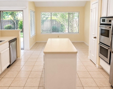 1539 Beaconshire Road - Photo Thumbnail 15