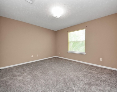 3006 Palace Oaks Drive - Photo Thumbnail 16