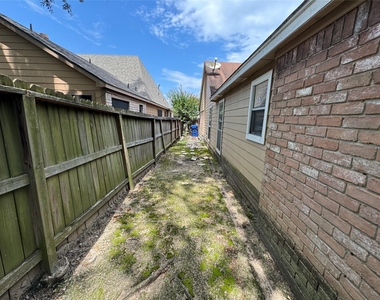 1511 Ridgebriar - Photo Thumbnail 19