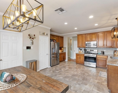 11922 Ute Mountain Lane - Photo Thumbnail 7