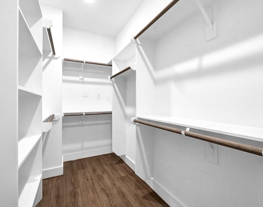 7825 Colonial Lane - Photo Thumbnail 19