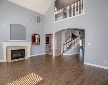 1553 Tahoe Court - Photo Thumbnail 11