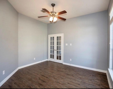 1553 Tahoe Court - Photo Thumbnail 13