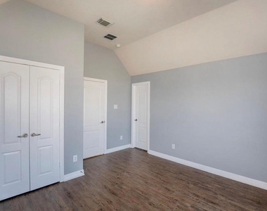 1553 Tahoe Court - Photo Thumbnail 27