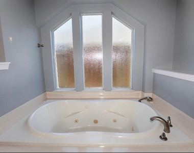 1553 Tahoe Court - Photo Thumbnail 22