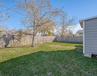 412 Snow Drive - Photo Thumbnail 1