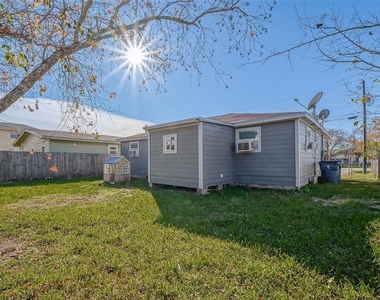 412 Snow Drive - Photo Thumbnail 10