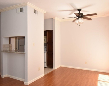 6602 Harbor Town Drive - Photo Thumbnail 6