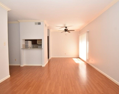 6602 Harbor Town Drive - Photo Thumbnail 3
