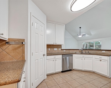 25007 Ivy Trace Ln - Photo Thumbnail 11