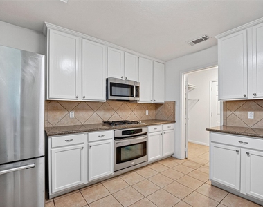 25007 Ivy Trace Ln - Photo Thumbnail 16