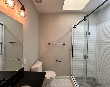 219 Marshall Street - Photo Thumbnail 5