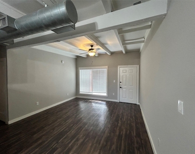 219 Marshall Street - Photo Thumbnail 2