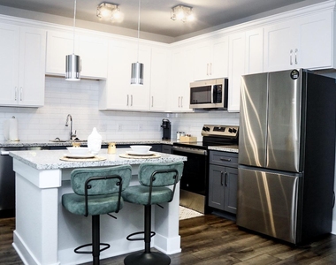 6834 Westover Street - Photo Thumbnail 10