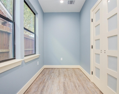 6627 Apollo Street - Photo Thumbnail 22