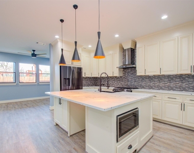 6627 Apollo Street - Photo Thumbnail 12