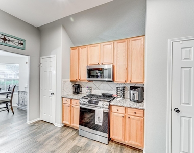 19326 Dawntreader Drive - Photo Thumbnail 18