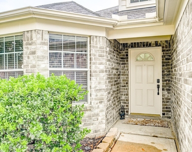 19326 Dawntreader Drive - Photo Thumbnail 3