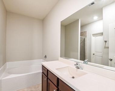 25178 Dickens Drive - Photo Thumbnail 8