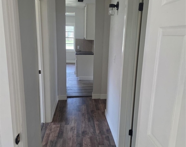 1300 West Street - Photo Thumbnail 6