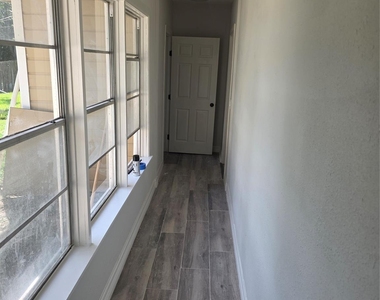 1300 West Street - Photo Thumbnail 24