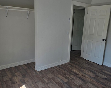1300 West Street - Photo Thumbnail 7