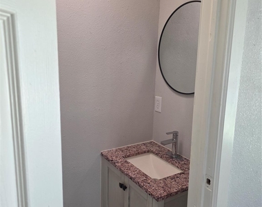 1300 West Street - Photo Thumbnail 9