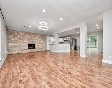 2015 E Lacey Oak Cir - Photo Thumbnail 4